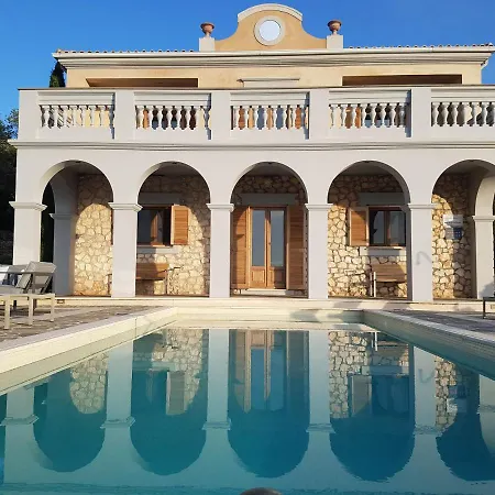 Vilă Sundance - Fabulous & Large 4-bedroom Private *
