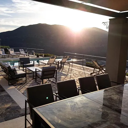 Sundance - Fabulous & Large 4-bedroom Private Villa Sivota (Lefkada)