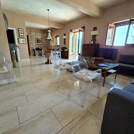 Sundance - Fabulous & Large 4-bedroom Private *
