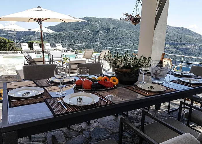 Sundance - Fabulous & Large 4-bedroom Private Sivota