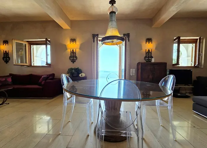 Villa Sundance - Fabulous & Large 4-bedroom Private *